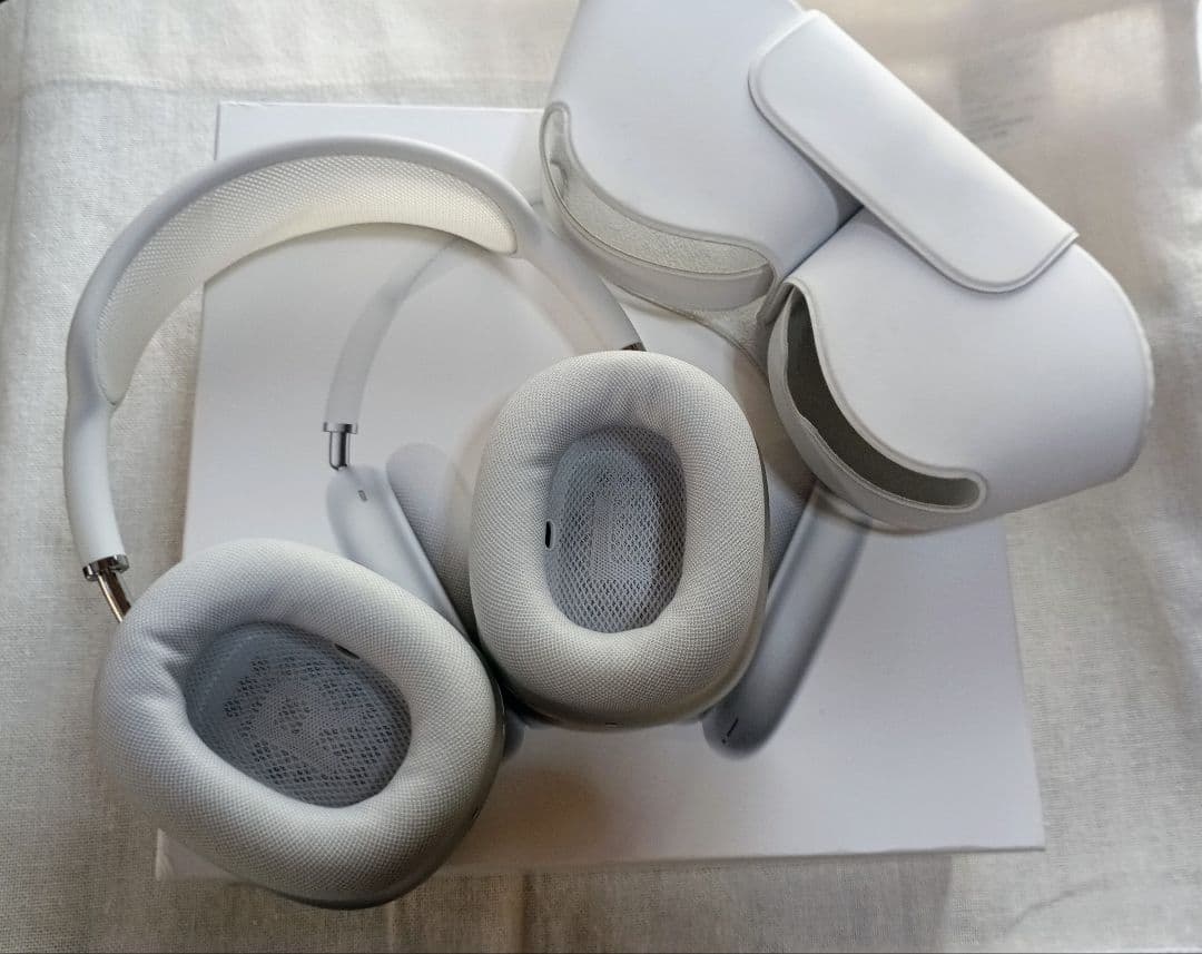 AirPodsMax ホワイト純正規品 比較的美品 コメントにてお値下げ可能