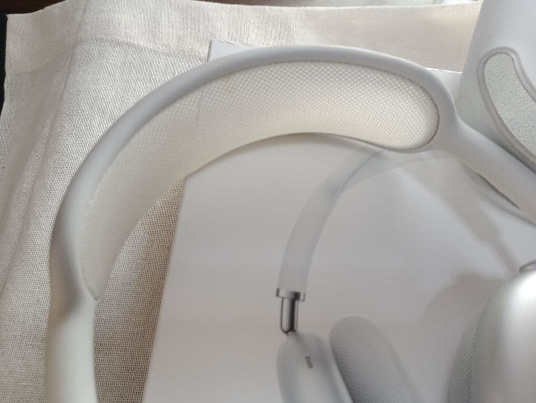 AirPodsMax ホワイト純正規品 比較的美品 コメントにてお値下げ可能