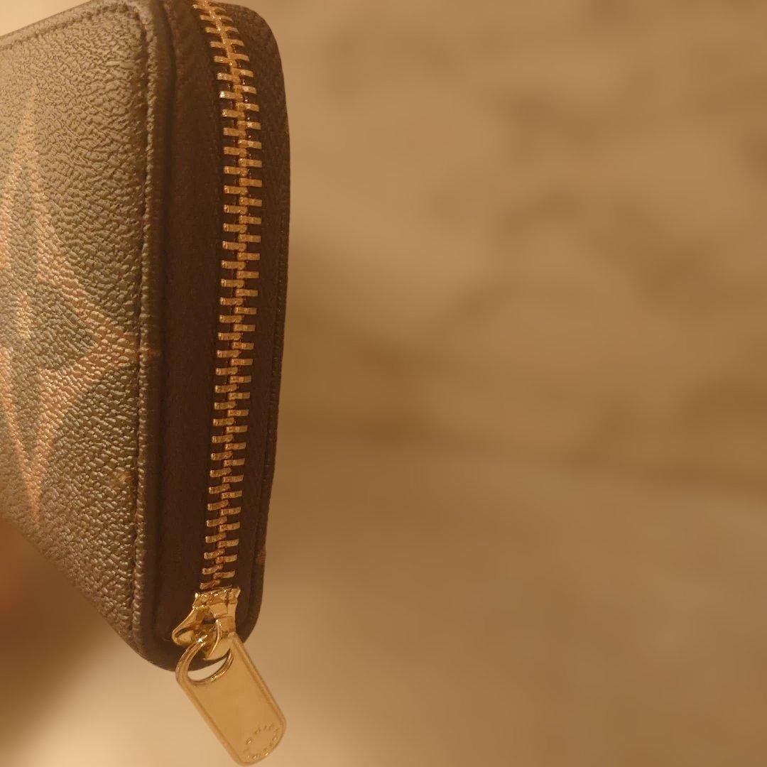 ルイ・ヴィトン　長財布　新品同様