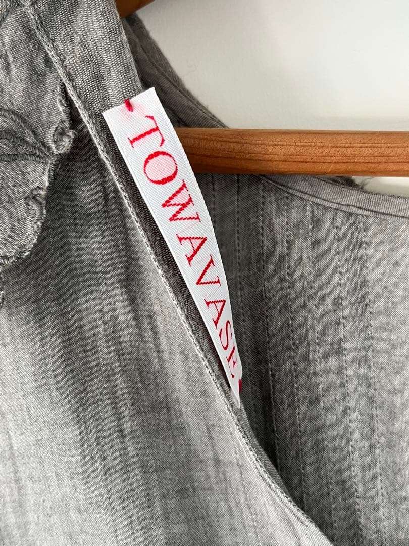 towavase ワンピース　グレー