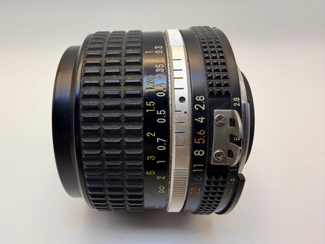 Nikon Nikkor 24mm f/2.8 単焦点レンズ