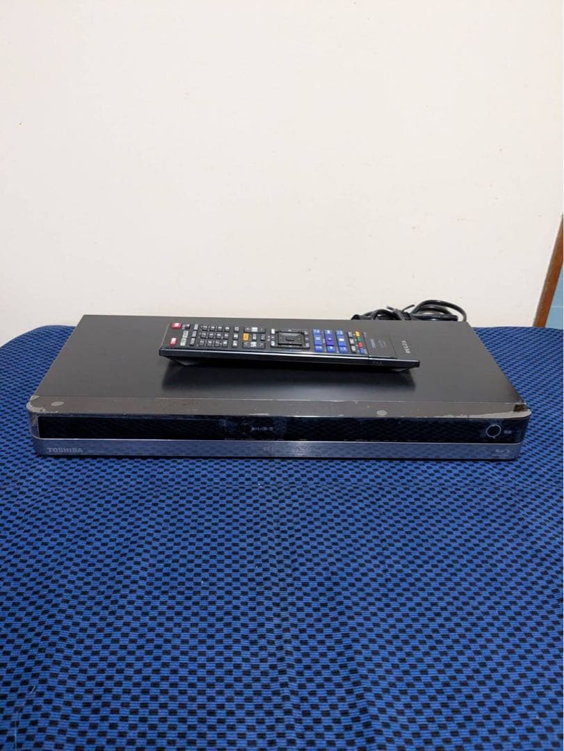 16 TOSHIBA ブルーレイレコーダー 本体 リモコン付き