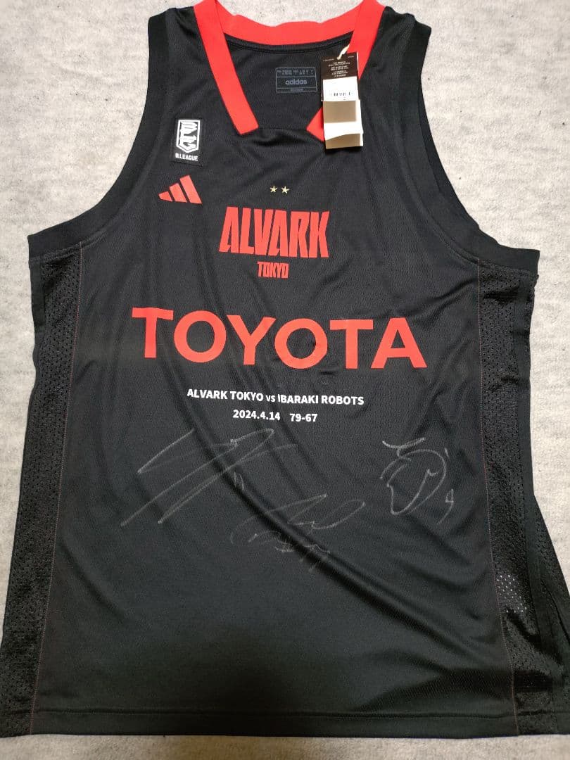 アルバルク東京　サイン　ユニフォーム　非売品 　Ｂリーグ　バスケ