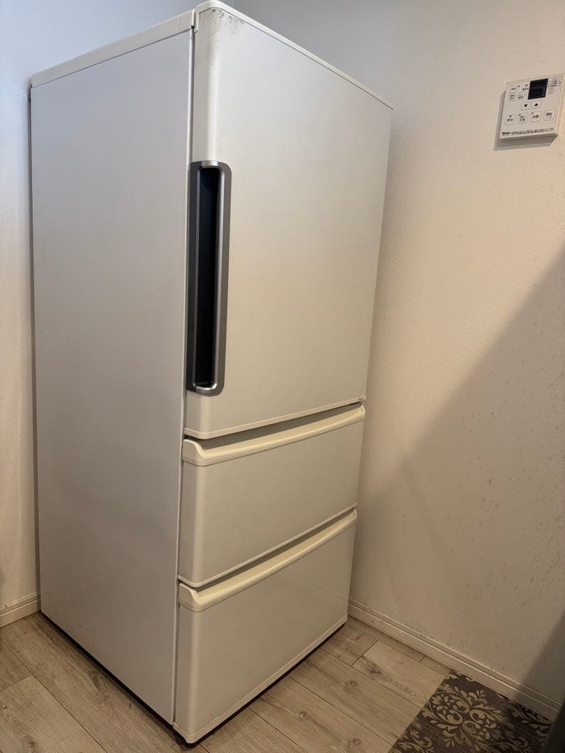 【値下げ】AQUA 冷蔵庫 AQR-271F(W) 272L 2017 家電