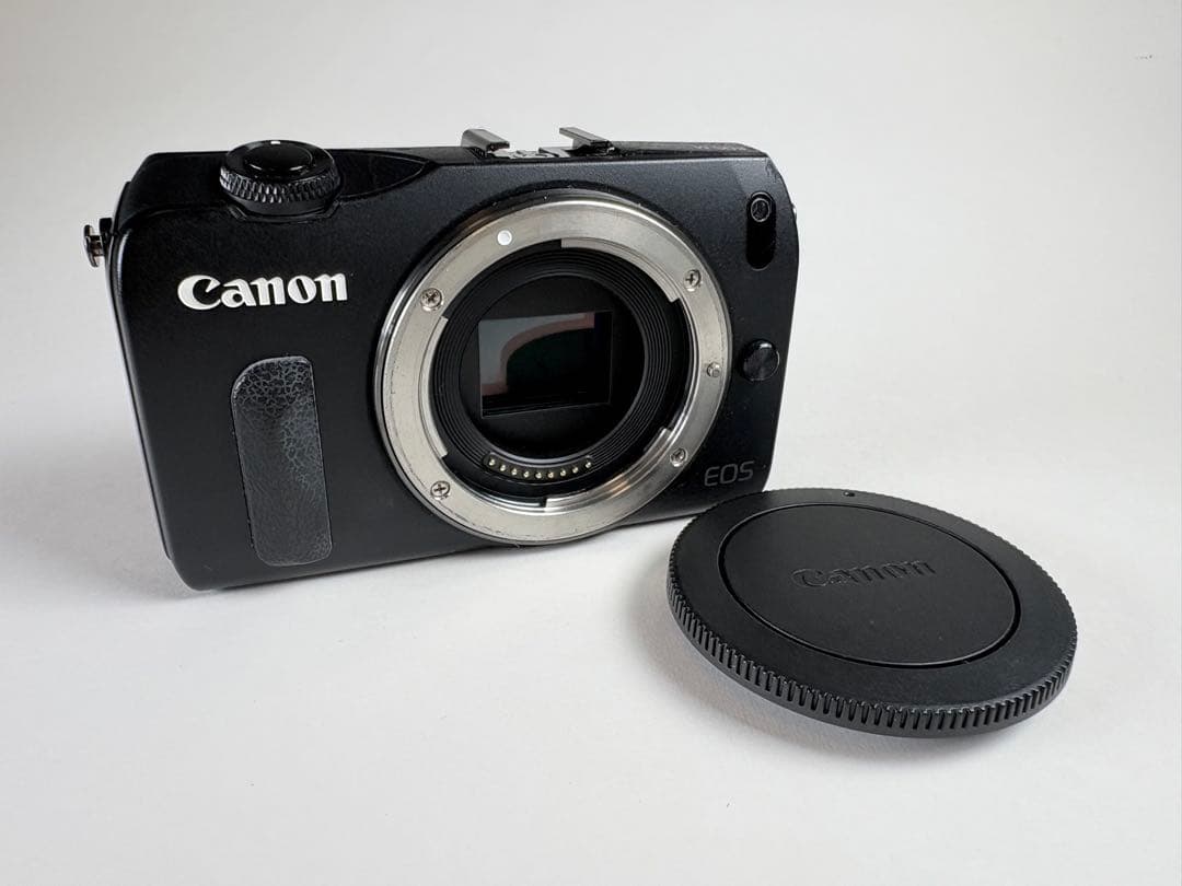 Canon EOS M ミラーレス一眼 ボディ ブラック 動作品 バッテリー付