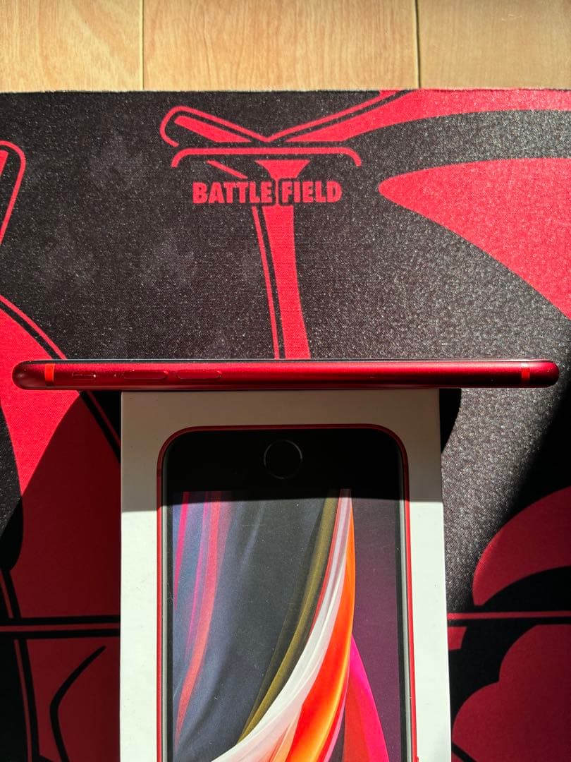 iPhoneSE2 プロダクトレッド 64GB 中古　本体・付属品+おまけ付き