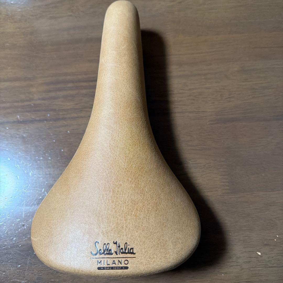 d*9様 セライタリア　ミラノターボ　ライトブラウン