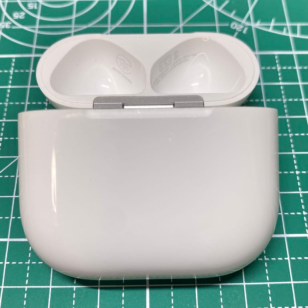 Apple AirPods4 第4世代 エアポッズ第四世代充電ケース(ANC)