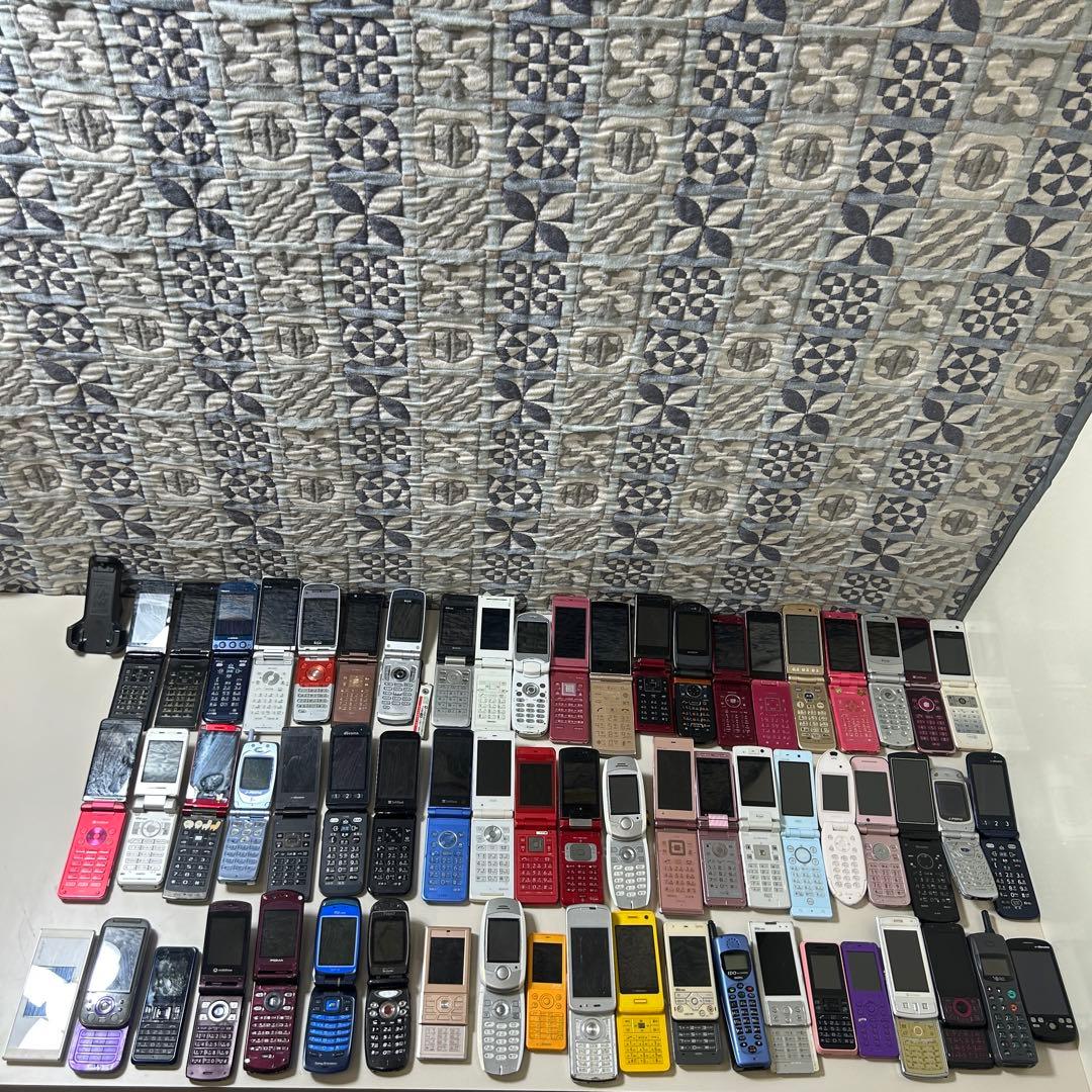 が*ら様 携帯電話本体 大量 まとめ 62台セット 動作未確認 ジャンク ガラケ