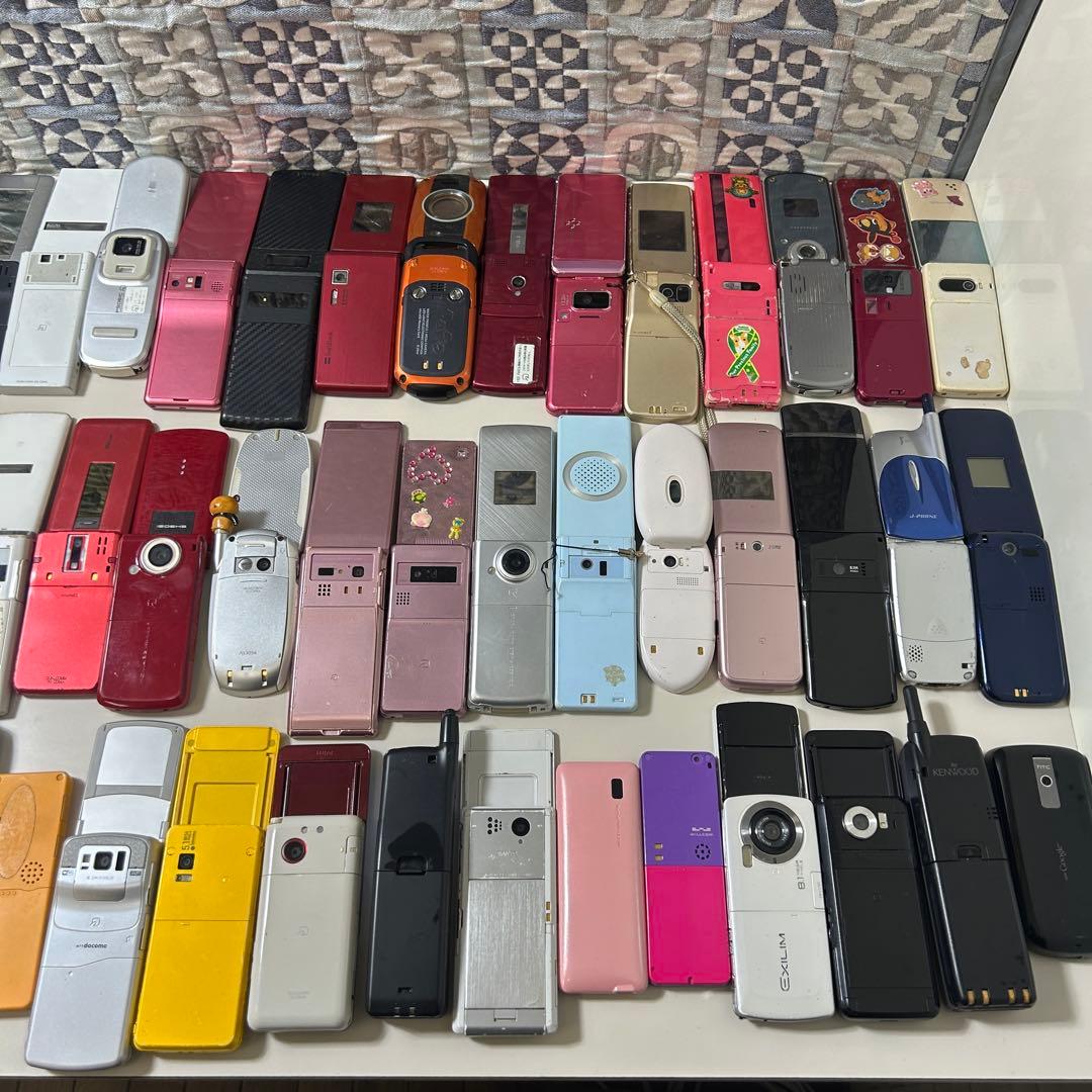 が*ら様 携帯電話本体 大量 まとめ 62台セット 動作未確認 ジャンク ガラケ