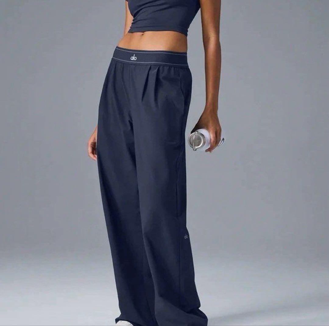 新品　Alo yoga　ヨガ　パンツ　トラウザー　ネイビー　Sサイズ　アローヨガ