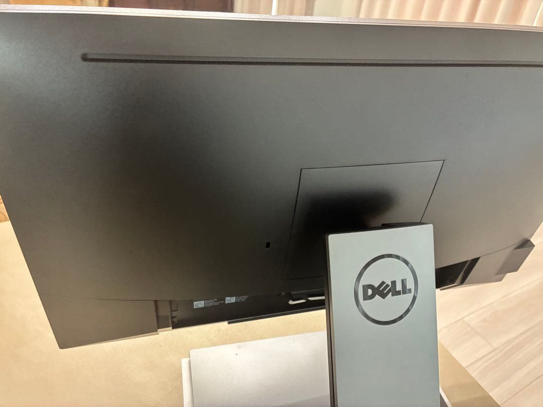DELL ディスプレイ　P2418HT + BUFFALO スピーカー