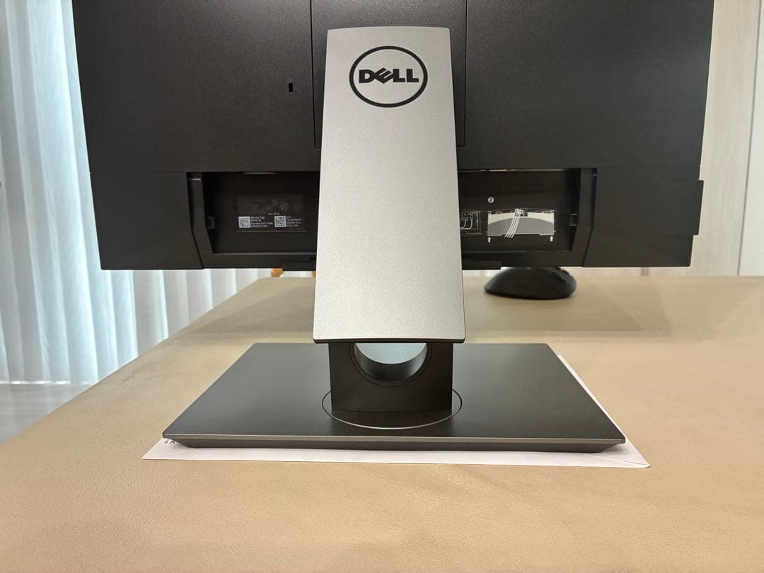 DELL ディスプレイ　P2418HT + BUFFALO スピーカー