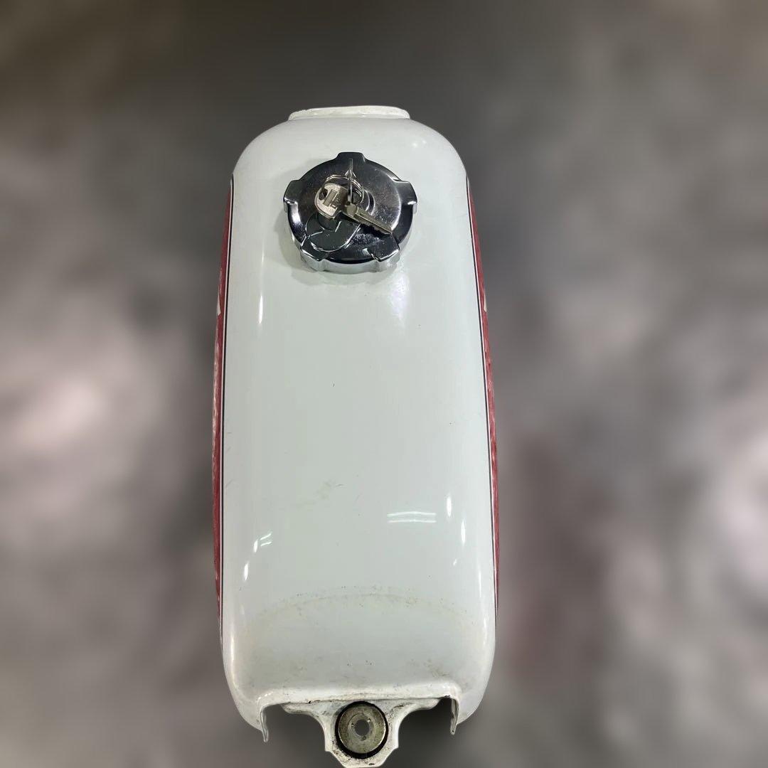 APE エイプ ガソリンタンク キーキャップ付き 美品級