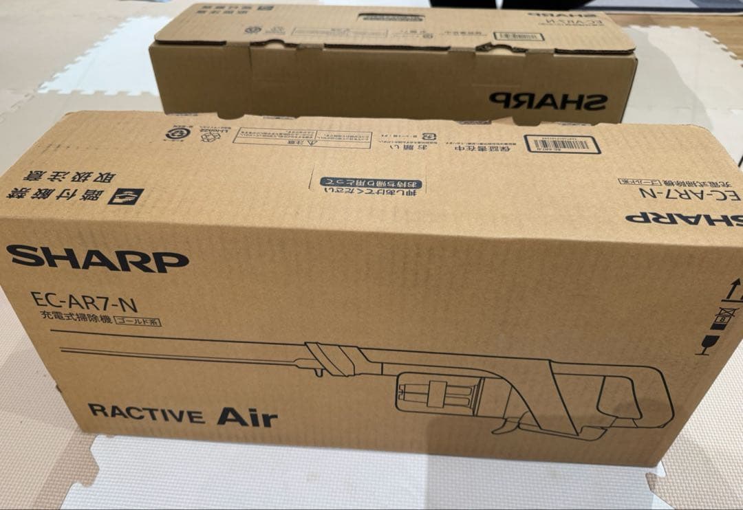 新品・未開封　シャープ コードレススティック掃除機 EC-AR7ゴールド色