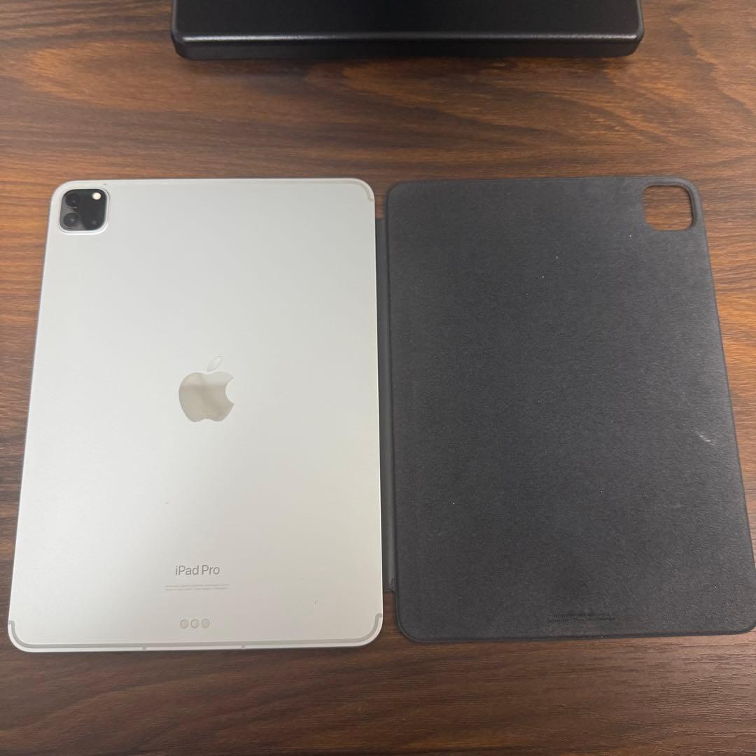 (ほぼ新品未使用)iPad Pro 11インチ 4th gen シルバー
