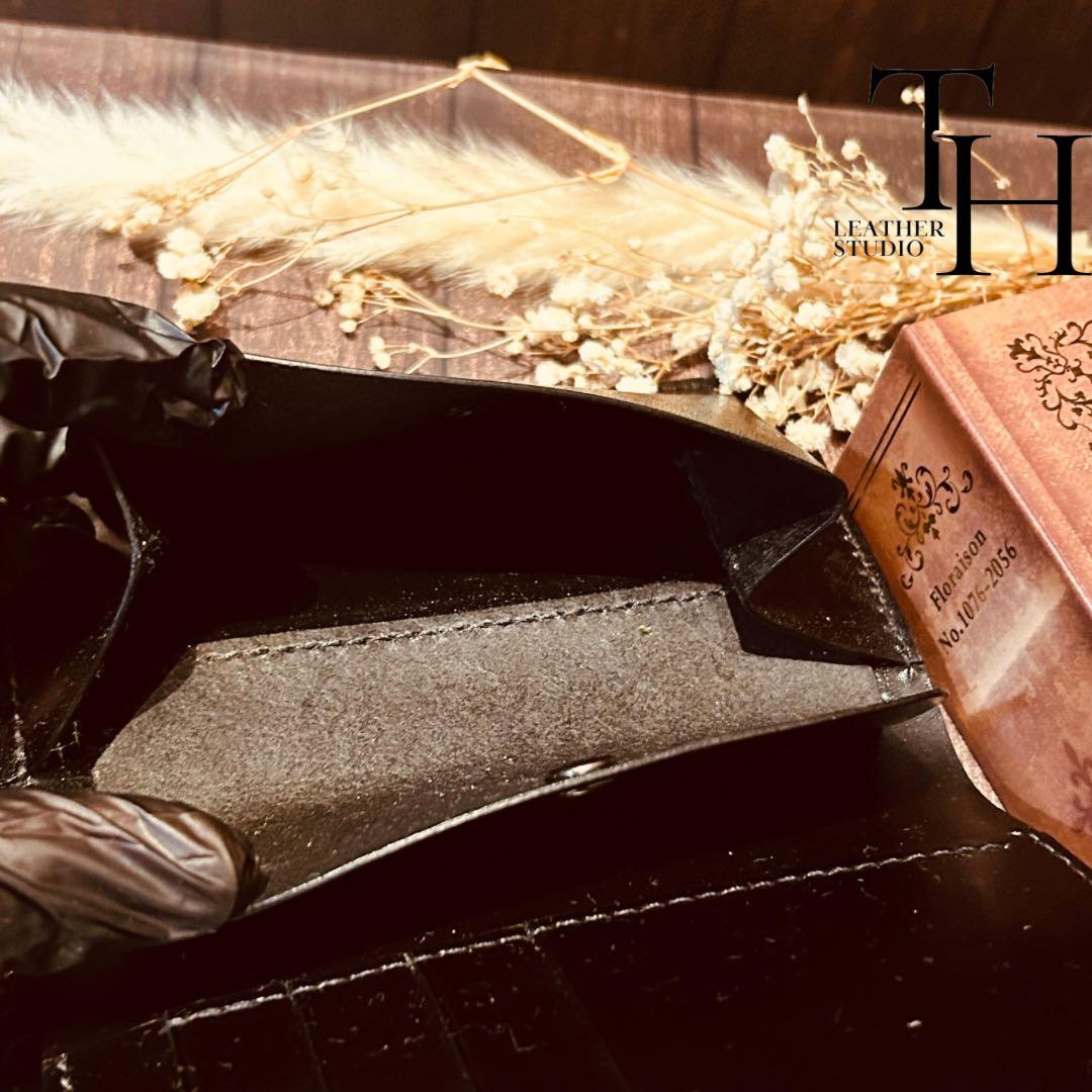 コードバン　新喜皮革　ミドルウォレット　ブラック