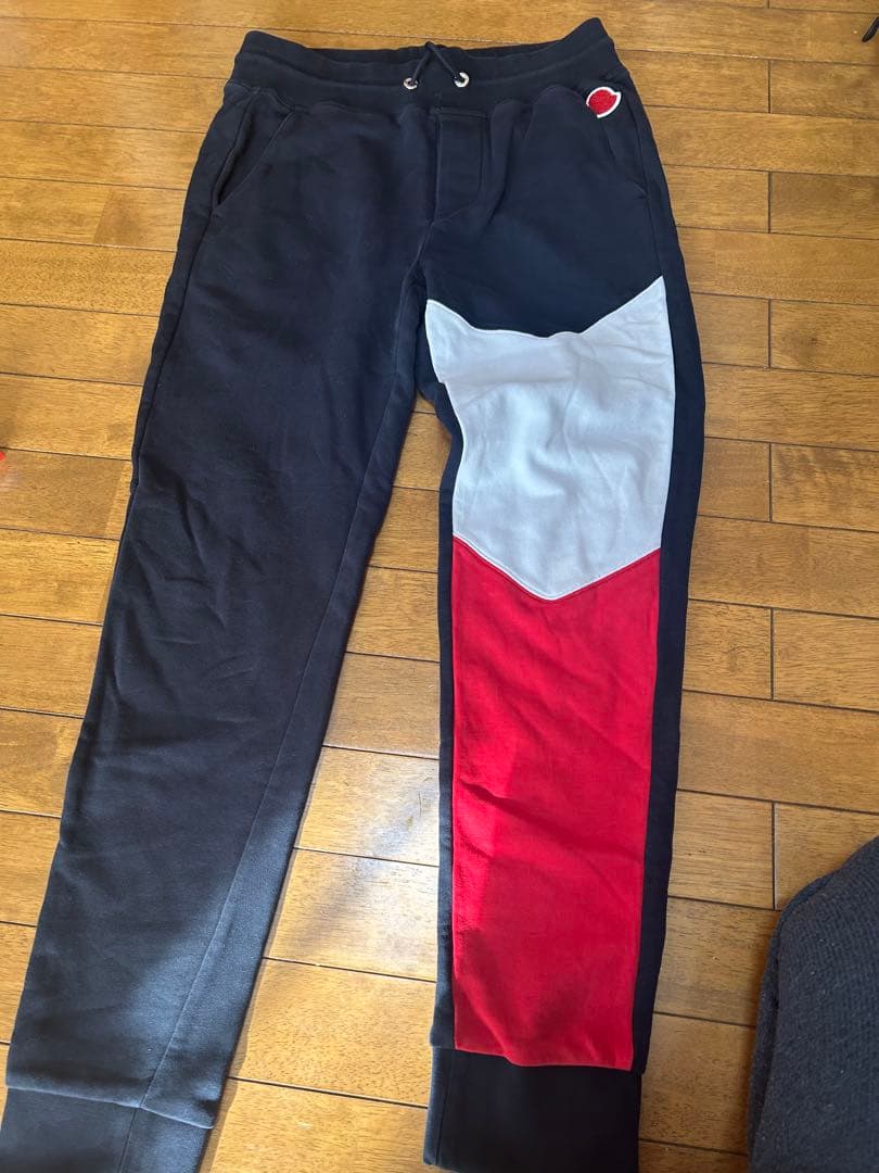 モンクレ　カラーブロックジョガーパンツ　ブラック