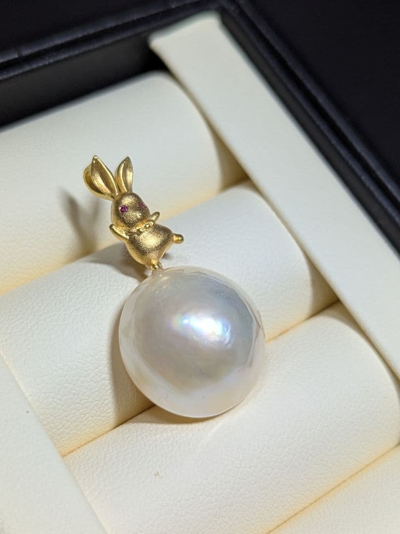 P03　マベパール　大粒17.4mm　ウサギ　SV　ペンダントトップ　CZダイヤ