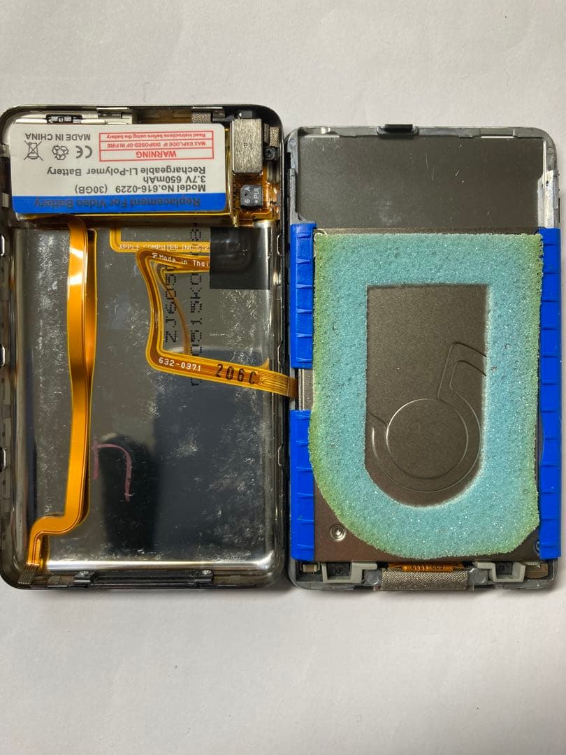 iPod classic U2SE 30GB 動作OK 液晶、バッテリー交換済