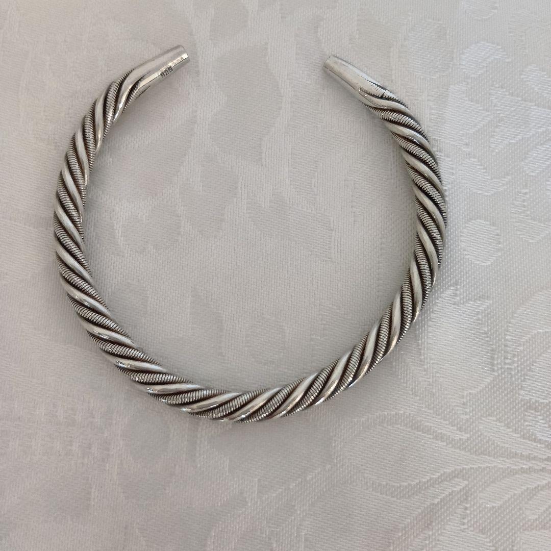 新品・未使用　タイ製銀製品(スターリングシルバー)　バングル