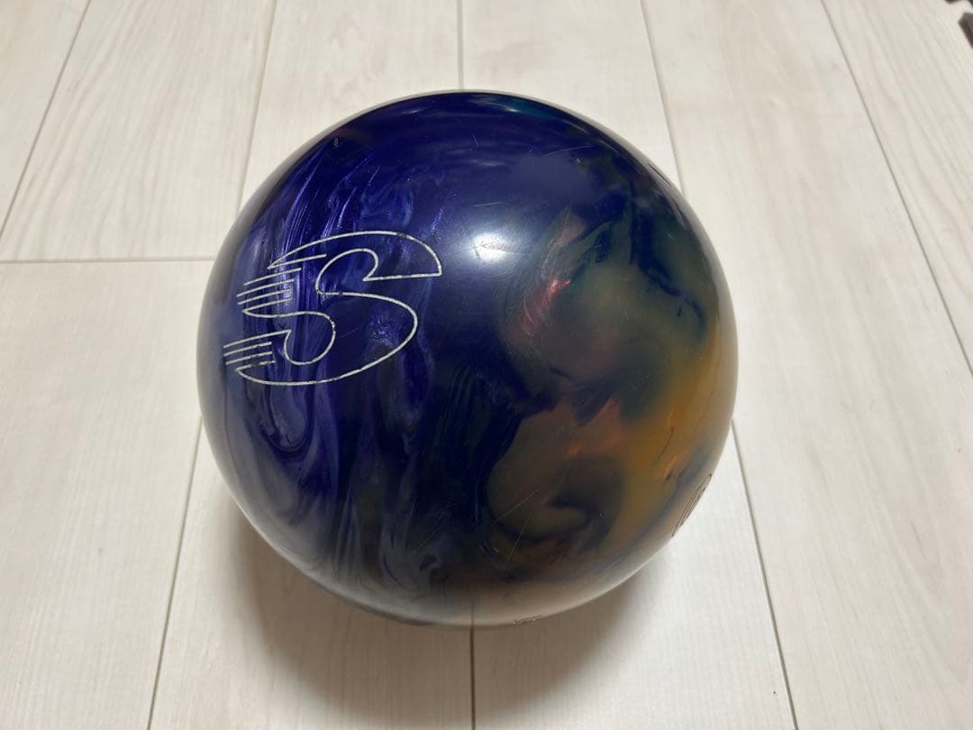 STORM EQUINOX ボウリングボール 15ポンド4oz サムレス