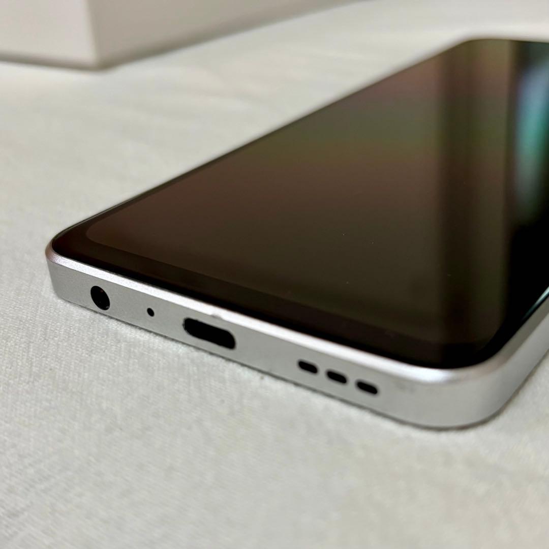 Oppo Reno 9A （ムーンホワイト） 本体