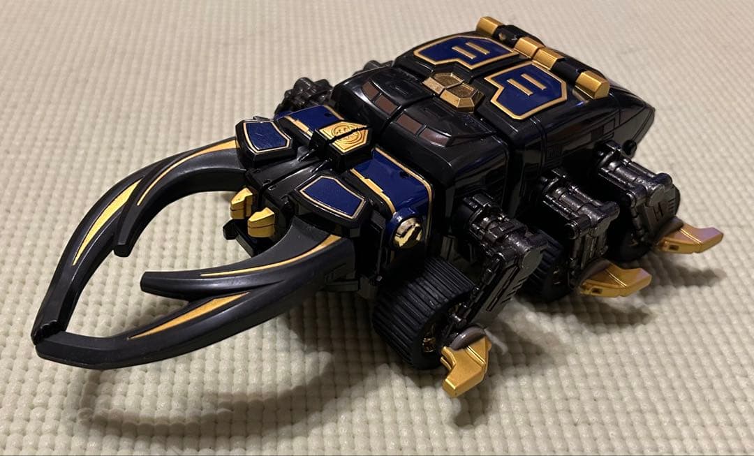 DX 超合金　迅雷合体　轟雷神　ゴウライジン