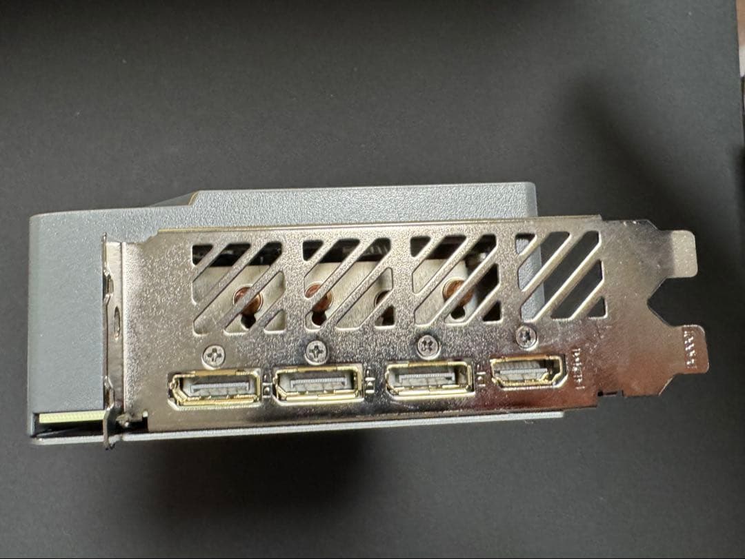 グラフィックボード・グラボ・ビデオカード GIGABYTE GeForce RTX 4070 Ti SUPER 16GB