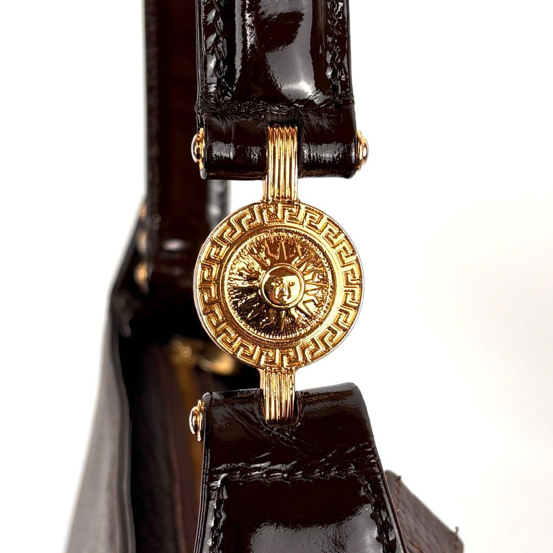 ジャンニヴェルサーチ　ワンショルダーバッグ　ハンドバッグ　メデューサ　レザー