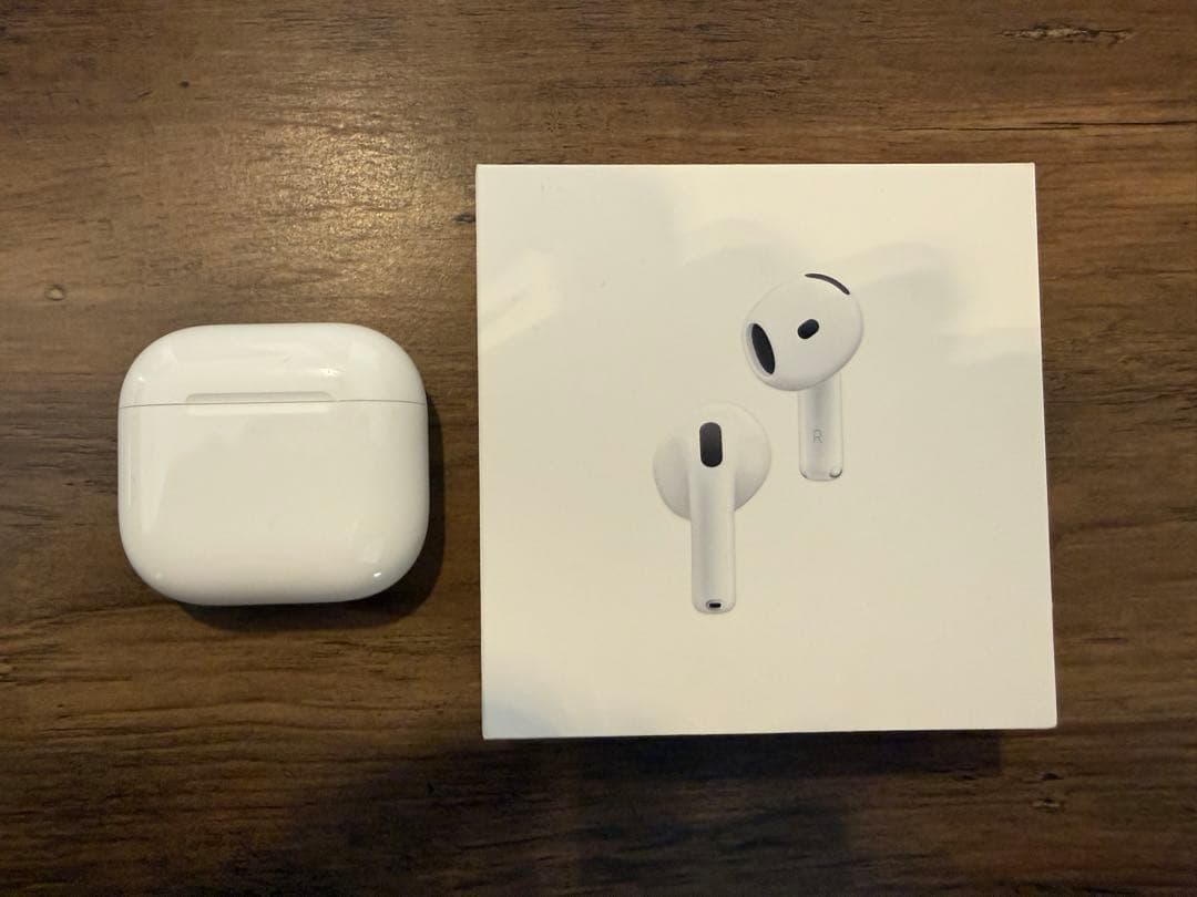 AirPods4 ノイズキャンセリング付　本体 ホワイト 充電ケース付き