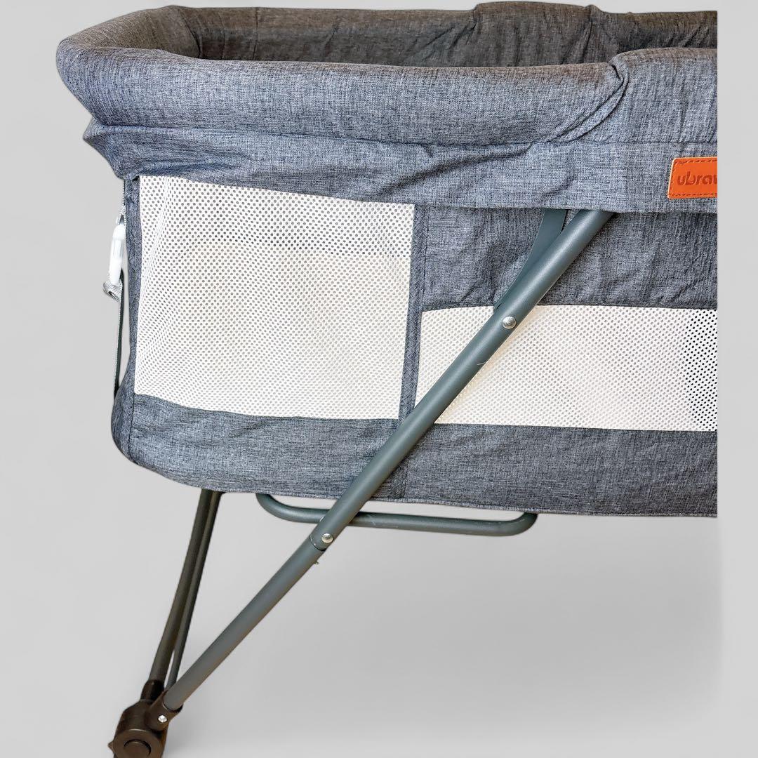 【極美品】 UBRAVOO ベビーベッド 折りたたみ キャスター 収納袋付き