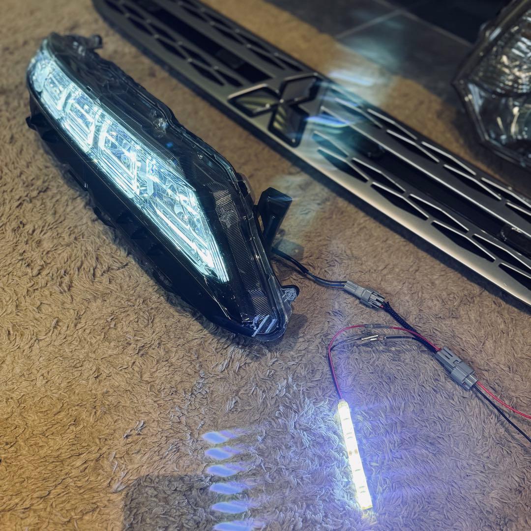 現行中期　デリカD5 （下グリル用）グリルマーカー　ACC・スモール分岐ハーネス