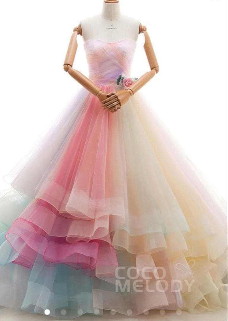 結婚式　ウェディングドレス　カラードレス グラデーション レインボー　虹色