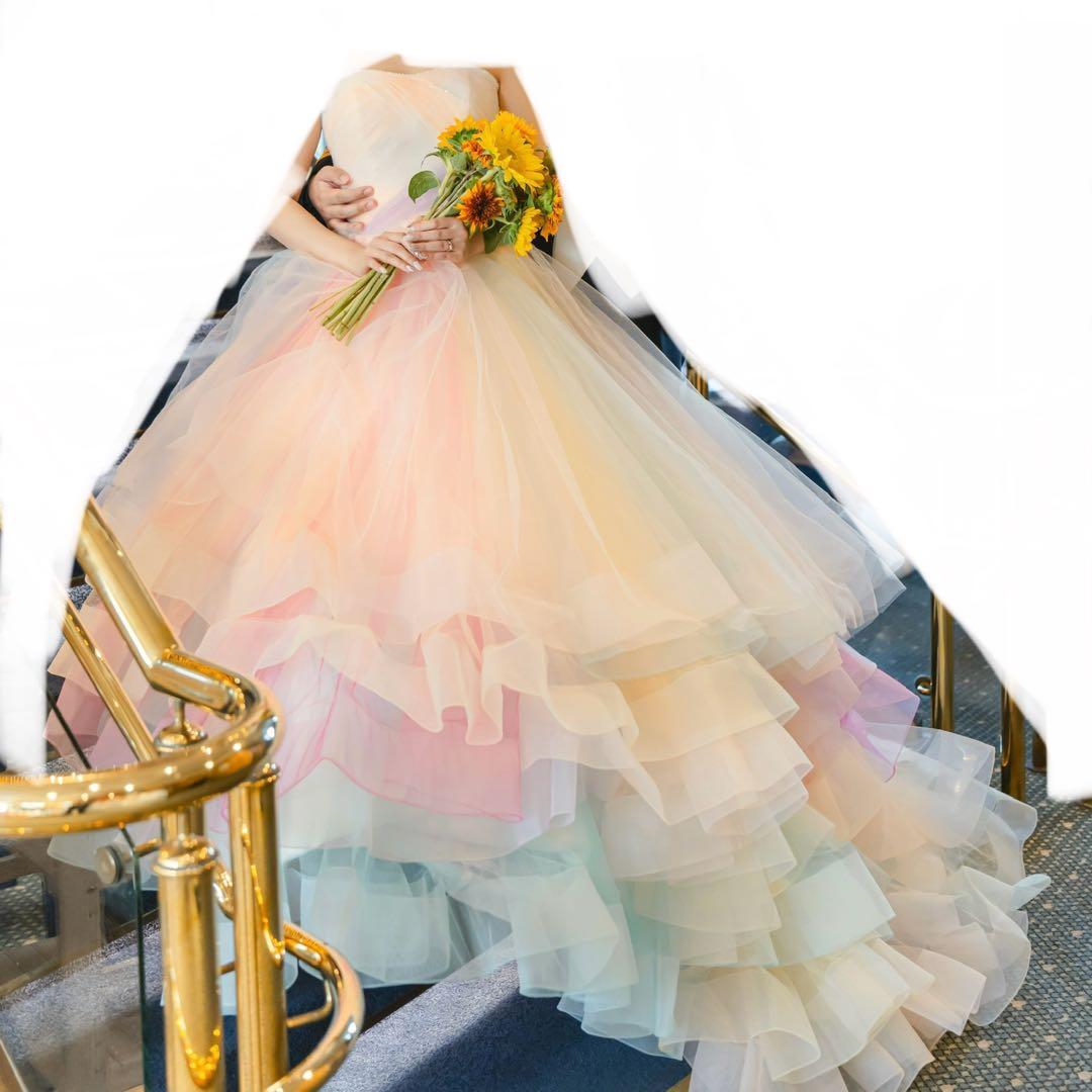結婚式　ウェディングドレス　カラードレス グラデーション レインボー　虹色
