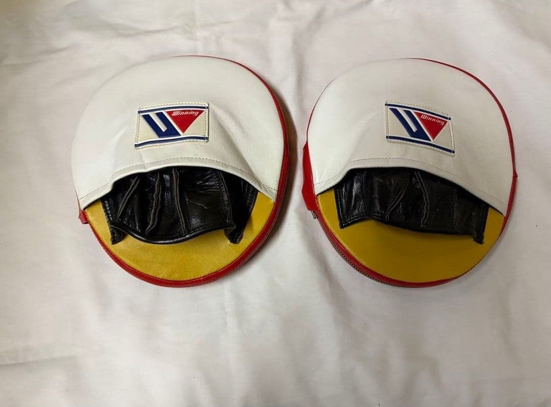 Winning　ウイニング　オーダー特注 パンチングミット 青/赤/白/黄