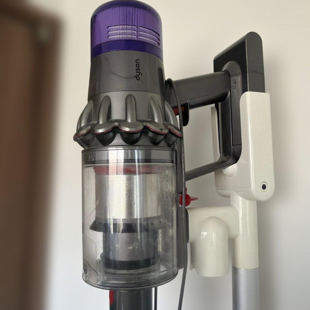 【ジャンク品】ダイソン V11 Absolute SV14 付属品・スタンド完備