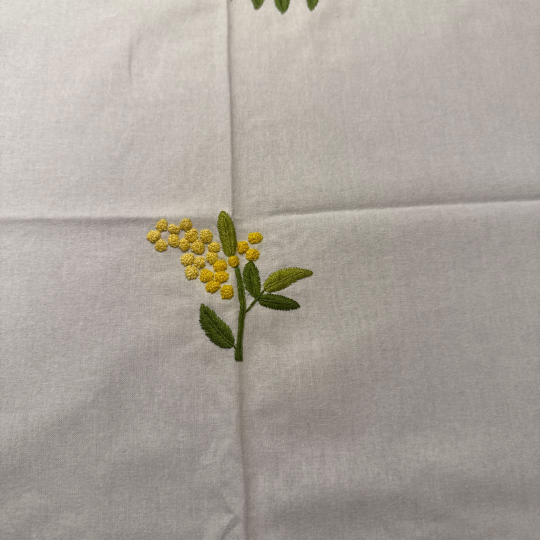 未使用　ミモザ　テーブルクロス　テーブルセンター　ナプキン12枚セット