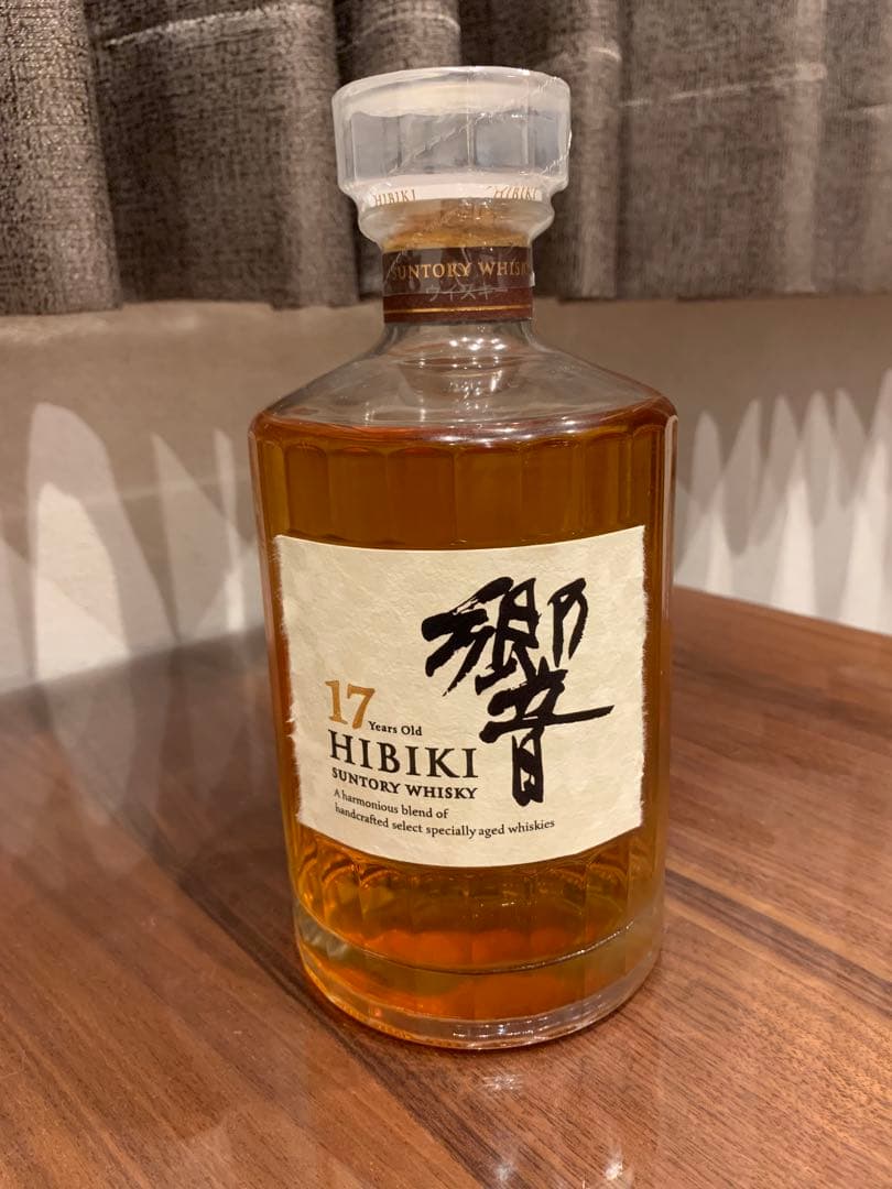 Hibiki 17年 ウイスキー サントリー　700ml