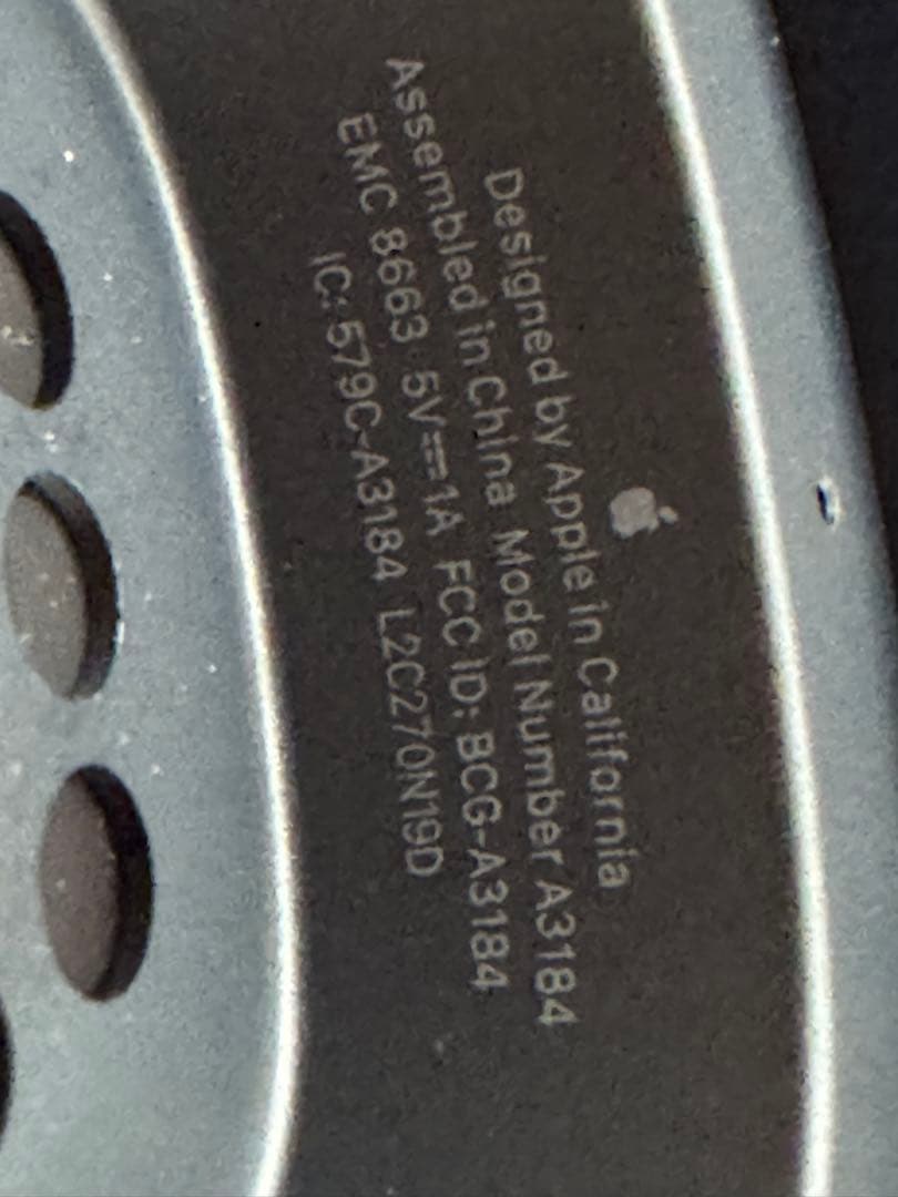 AirPods MAX 本体カバー付き