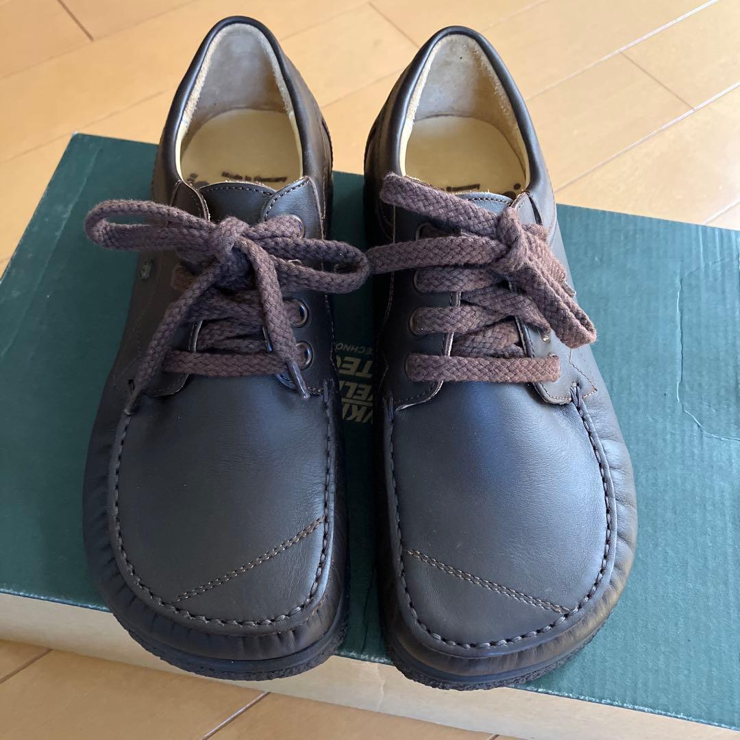 ★ヤコフォーム❤️未使用　23㎝　ブラウン　お値下げ‼️