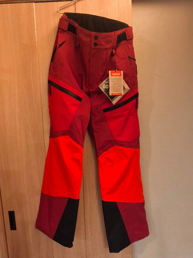 Peak Performance M gravity パンツ