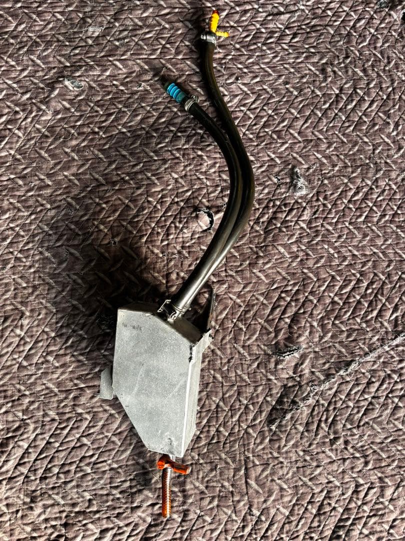 l880k オイルキャッチタンク　も。ファク製