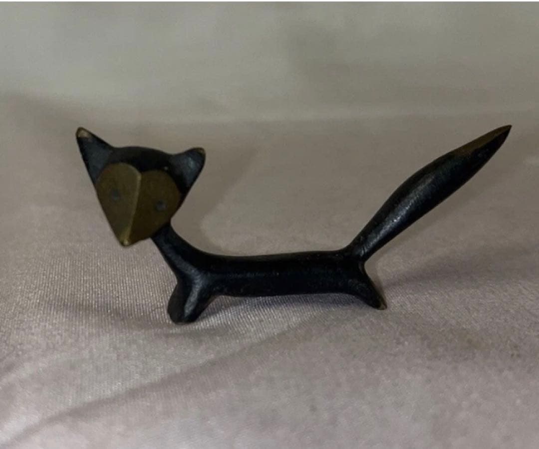 ニャーボー様検討中:カエルとキツネと子猫/ウォルターボッセ