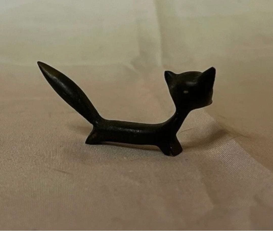 ニャーボー様検討中:カエルとキツネと子猫/ウォルターボッセ