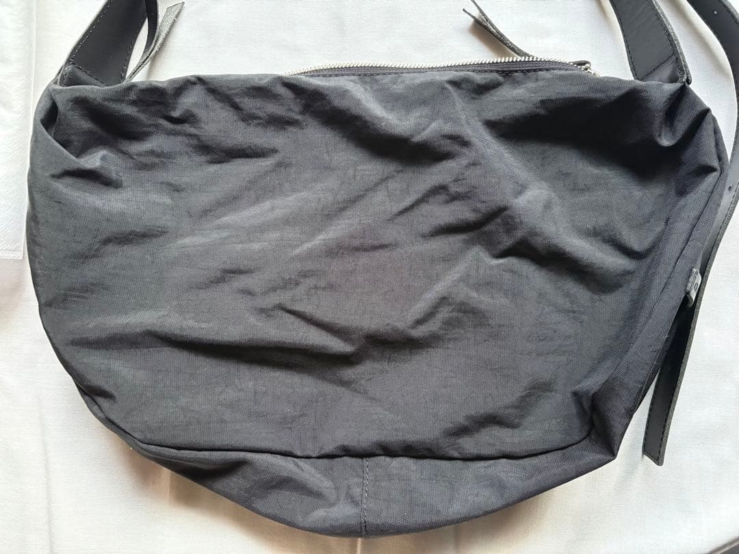 our アワーホーム　ムーンショルダーバッグ