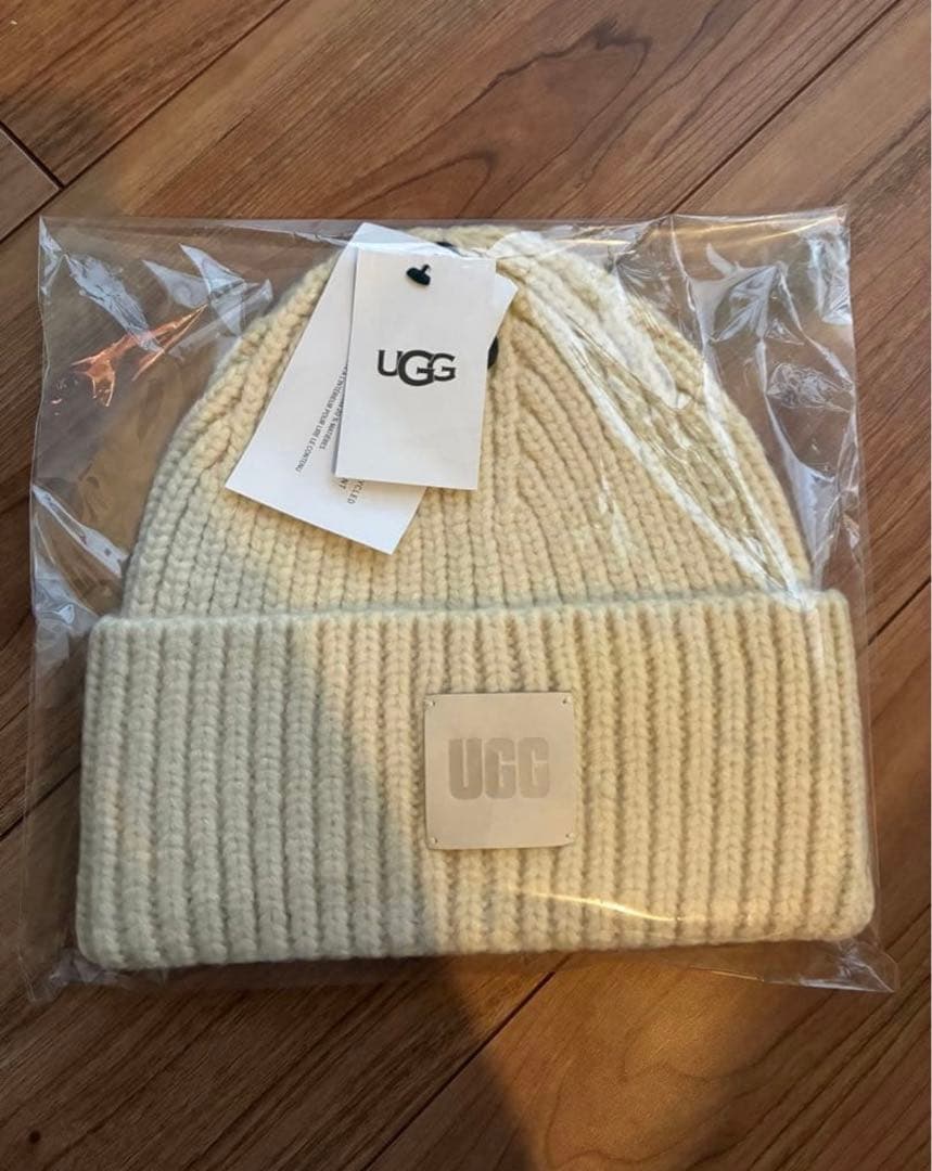 【⚠️土日2日間限定出品】UGG チャンキーリブビーニー　ニット帽 新品 タグ付き