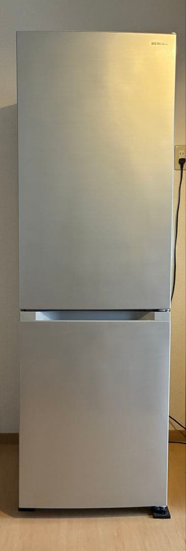 アイリスオーヤマ 冷蔵庫231L IRSN-23A 2023年製 シルバー