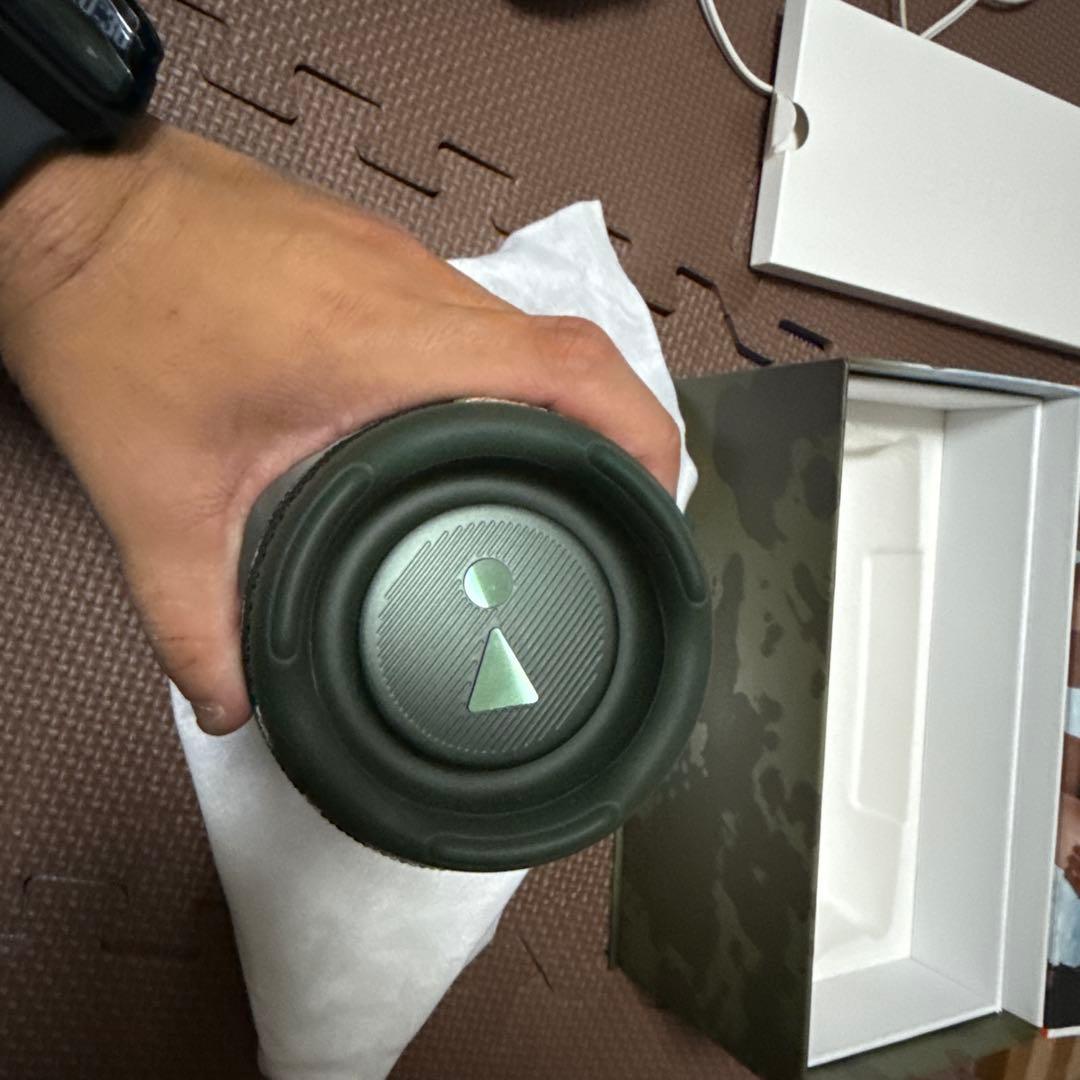 JBL Charge 5 カモフラージュ