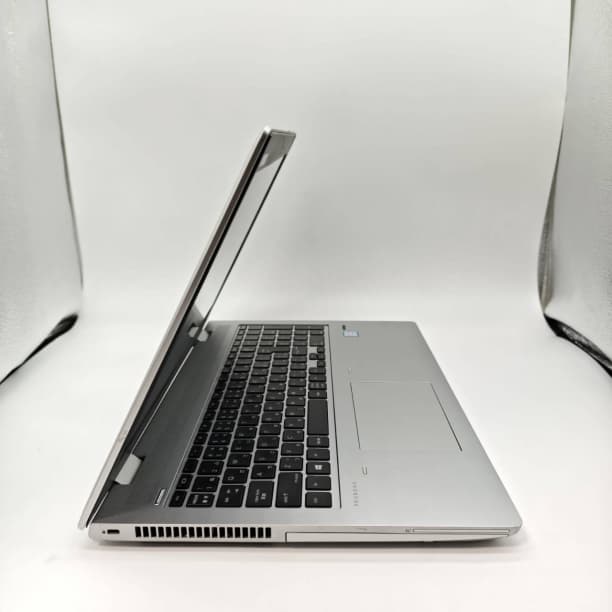 バッテリ新品 フルHD 15 HP i7-8550U SSD256GB オフィス